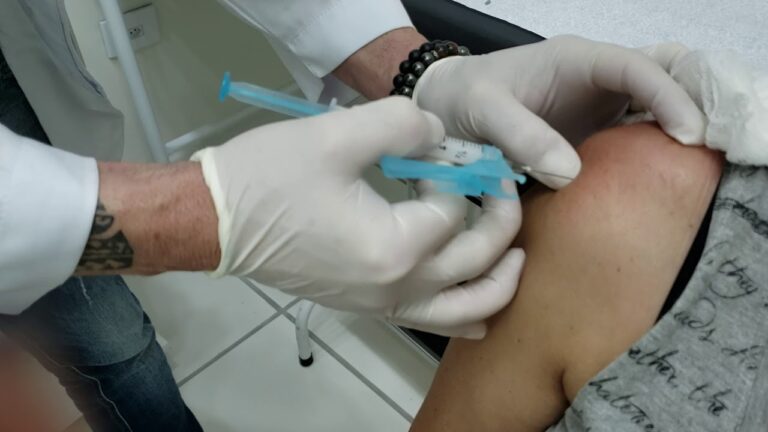 Infiltração no Ombro para Tratamento da Bursite